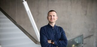 Ką iš tiesų sako jūsų šuo? KTU mokslininkas apie DI bandymus iššifruoti gyvūnų kalbą Kauno technologijos universiteto Informatikos fakulteto profesorius Rytis Maskeliūnas