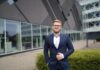„Kol nepamatysiu, nepatikėsiu“ nebeveikia: kaip DI keičia pasitikėjimą vaizdu ir garsu Mantas Lukauskas, Kauno technologijos universiteto alumnas ir „Hostinger“ dirbtinio intelekto techninis grupės vadovas