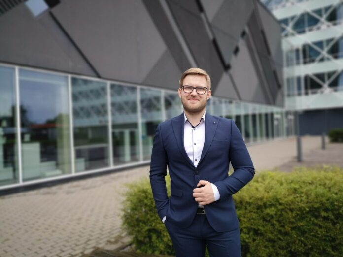 Mantas Lukauskas, Kauno technologijos universiteto alumnas ir „Hostinger“ dirbtinio intelekto techninis grupės vadovas